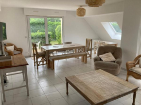 Maison familiale dans une rue paisible